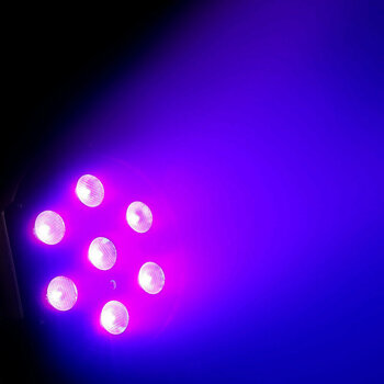 PAR LED Cameo Flat Par Can 7X3W UV WH PAR LED - 8