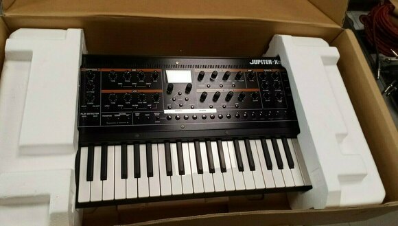 Synthesizer Roland Jupiter-XM (Så godt som nyt) - 2