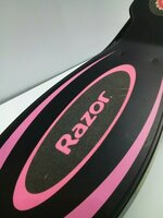 Razor Power Core E90 Pink Elektrisk sparkcykel