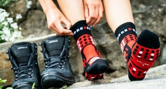 Juoksusukat Compressport Trekking Socks Black/Red/White T1 Juoksusukat - 5