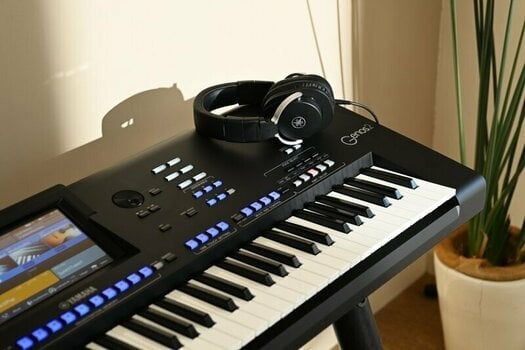 Professional Keyboard Yamaha Genos 2 - 12