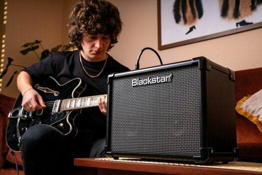 Modelling gitaarcombo Blackstar ID:Core10 V4 - 8