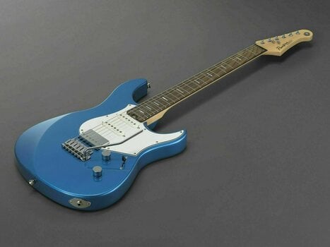 Guitare électrique Yamaha Pacifica Standard Plus SB Sparkle Blue - 4