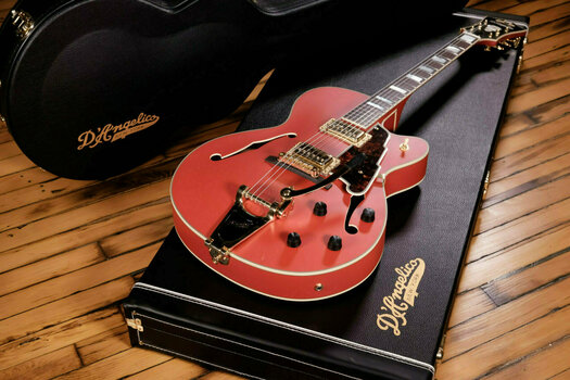 Semiakustická kytara D'Angelico Deluxe 175 Matte Cherry - 3