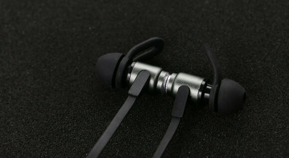 Wireless In-ear headphones Jabees MAGNET Black - 9