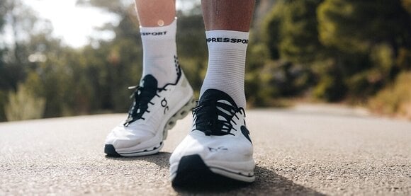 Løbestrømper Compressport Pro Racing V4.0 Run High White/Black/Core Red T4 Løbestrømper - 5