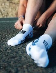 Tekaške nogavice
 Compressport Pro Racing V4.0 Run Low White/Black/Low Cut Socks - 3