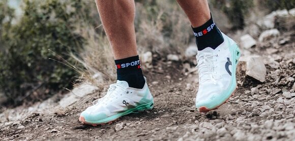 Чорапи за бягане
 Compressport Ultra Trail Low Socks Black/White/Core Red T3 Чорапи за бягане - 6