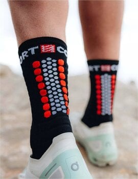 Laufsocken
 Compressport Ultra Trail Socks V2.0 Black/White/Core Red T1 Laufsocken - 3