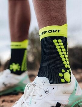Løbestrømper Compressport Pro Racing Socks V4.0 Trail Black/Safety Yellow/Neon Pink T1 Løbestrømper - 3