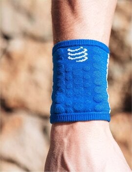 Ocieplacze na ręce do biegania Compressport Sweatbands 3D.Dots Dazzling Blue/White UNI Ocieplacze na ręce do biegania - 4