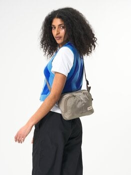 Lompakko, crossbody-laukku AEVOR Sacoche Ripstop Oakwood Olkakassi - 6