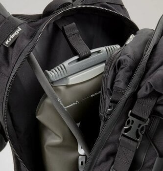 Moottoripyöräreppu Rev'it! Backpack Load H2O Black Reppu 22 L - 3