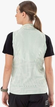 Яке за бягане
 Compressport Hurricane Windproof Vest W Sugar Swizzle/Ice Flow/Safety Yellow XS Яке за бягане - 11