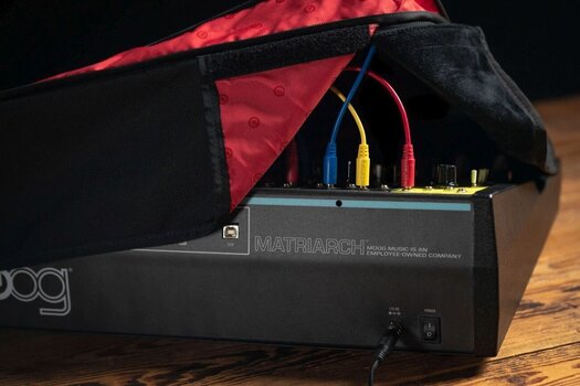 Капак на клавиатурата от плат
 MOOG Matriarch Dust Cover - 5