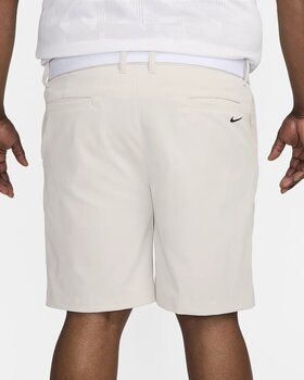 Kratke hlače Nike Tour 8" Mens Chino Shorts Light Bone/Black 30 - 9