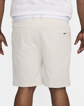 Kratke hlače Nike Tour 8" Mens Chino Shorts Light Bone/Black 34 - 9