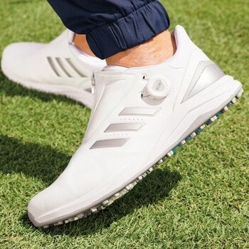 Chaussures de golf pour hommes Adidas Solarmotion BOA 24 Spikeless Mens Golf Shoes White/Silver Metallic/Blue Burst 42 - 13