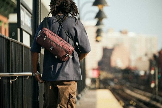 Портфейл, чанта през рамо Chrome Kadet Sling Bag Amber Heatmap Чанта през рамо - 9