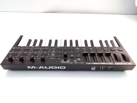 MIDI keyboard M-Audio Oxygen Pro Mini (Zánovní) - 3