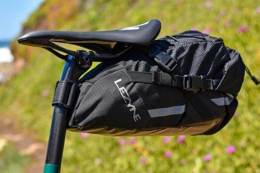 Kerékpár táska Lezyne XL-Caddy Nyeregtáska Black 7,5 L - 3