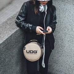 Headphone case
 UDG Ultmate DIGI Headphone case - 2