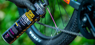 Manutenção de bicicletas Muc-Off Bicycle Dry Weather Lube Aerosol Spray 400 ml Manutenção de bicicletas - 1