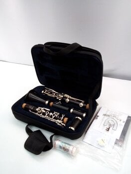 Bb klarinet F.A. Uebel 17/6 Bb klarinet (Skoro novo) - 2