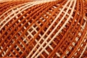 Embroidery Yarn Anchor Puppets Perle 00098 Embroidery Yarn - 1