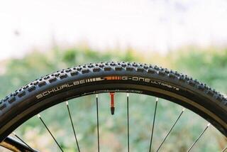 Plášť na trekingový bicykel Schwalbe G-One Ultrabite Black - 3