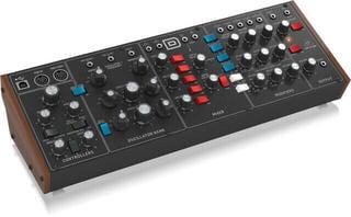 Sintetizador Behringer Model D Sintetizador - 2