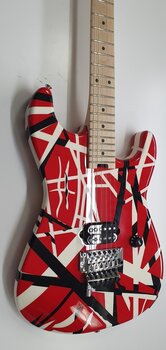 Elektriska gitarrer EVH Stripe Series (Skadad) - 2