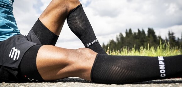 Meias de corrida Compressport Full Winter Run Black/High Risk Red T2 Meias de corrida - 5