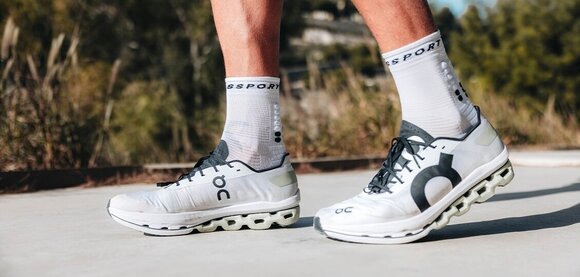 Șosete pentru alergre
 Compressport Pro Marathon V2.0 White/Black Șosete pentru alergre - 6