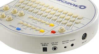 Synthesizer Suzuki Music Omnichord OM-108 Synthesizer - 1