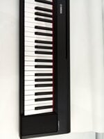 Yamaha NP-35B Piano de scène Black