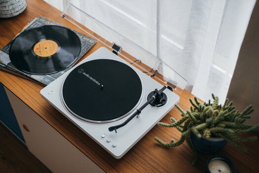 Turntable Audio-Technica AT-LP70xBT White Silver Turntable - 6