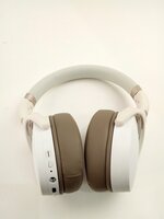 Sennheiser HD 450BT White Wireless On-ear headphones