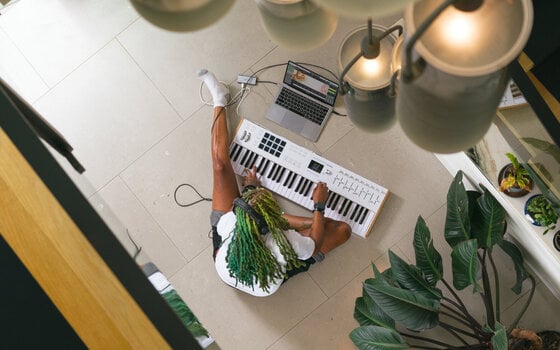 MIDI keyboard Arturia KeyLab 49 mk3 MIDI keyboard White - 22