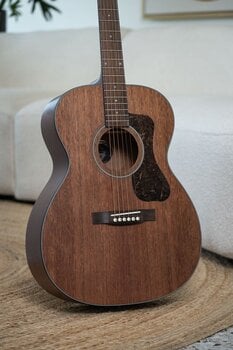 Jumbo Guitar Guild OM-320 Natural Jumbo Guitar - 8