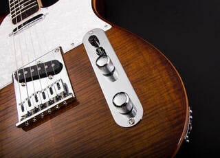 Elektrická kytara Michael Kelly 1953 Caramel Burst Elektrická kytara - 1