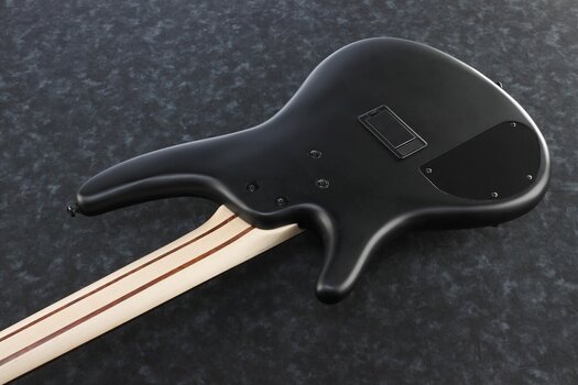 5-keelne basskitarr Ibanez K5-BKF Black Flat 5-keelne basskitarr - 5