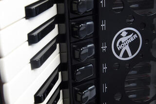 Klávesový akordeon
 Hohner Amica Forte II Klávesový akordeon Black - 5