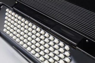 Klávesový akordeon
 Hohner Amica Forte II Klávesový akordeon Black - 7