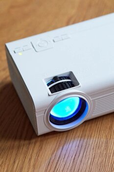 Projecteur Lenco LPJ-300WH - 9