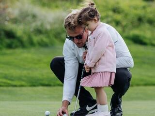 Kompletan set TaylorMade Team Junior -/Driver 17°-Hybrid 27°-Putter-Wege 54°-7-Iron 36° - 7