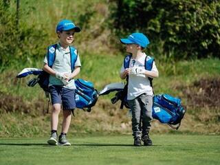 Golfsæt TaylorMade Team Junior -/Driver 17°-Fairway 21°-Hybrid 27°-Putter 3,5°-Wege 54°-7-Iron 36°-9-Iron 45° - 5