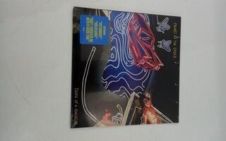 Schallplatte Panic! At The Disco - Death Of The Bachelor (LP) (Beschädigt) - 1