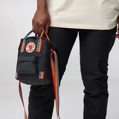 Lifestyle plecak / Torba Fjällräven Kånken Rainbow Sling Torba na ramię Black/Rainbow Pattern 2,5 L - 4