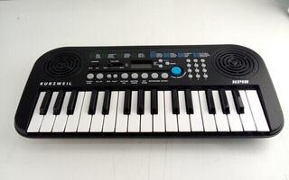 Детски синтезатор Kurzweil KP10 Детски синтезатор Black (Почти нов) - 1